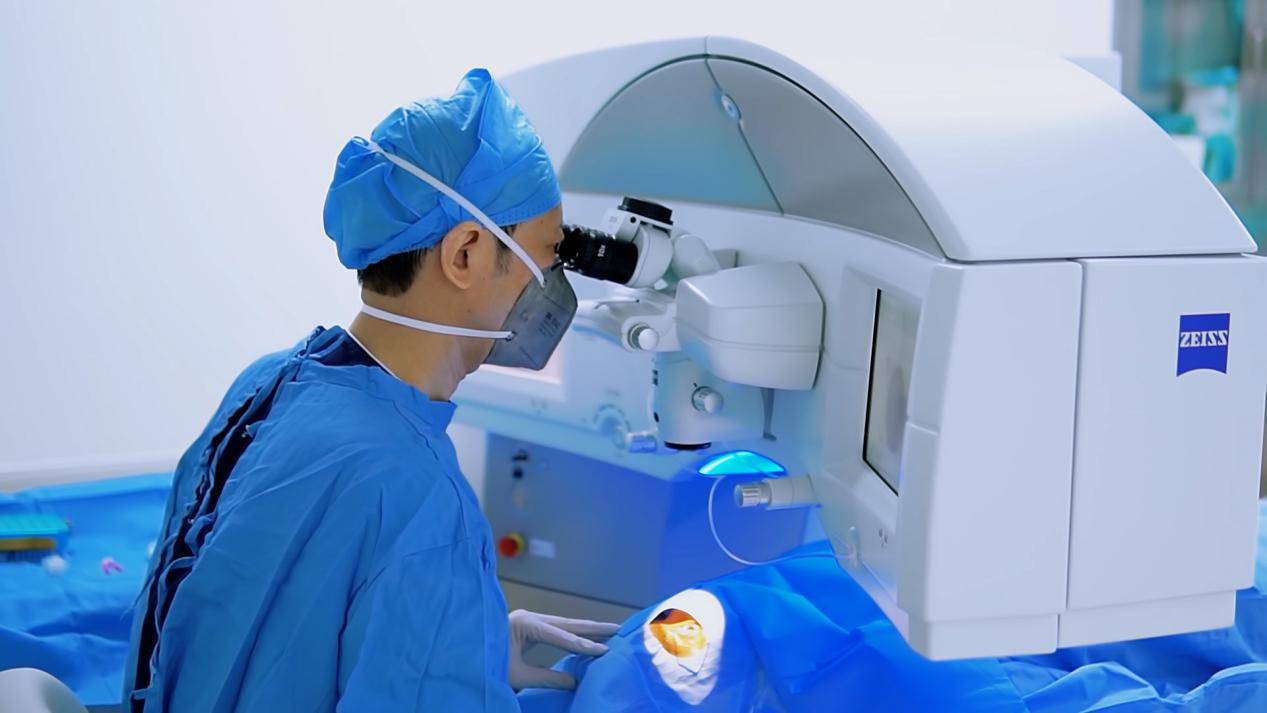 The celebration of China's breakthrough of 4.8 million femtosecond SMILE surgeries has been successfully held!